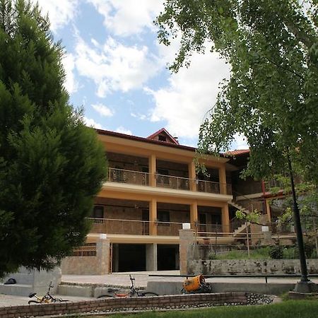 Appartement Xenonas Platia à Káto Loutrákion Extérieur photo