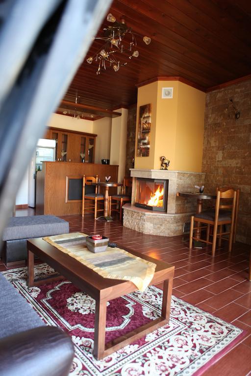 Appartement Xenonas Platia à Káto Loutrákion Extérieur photo