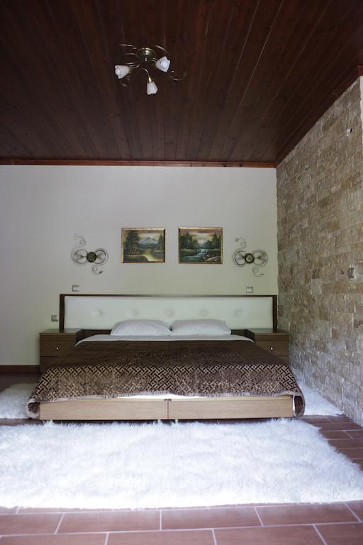 Appartement Xenonas Platia à Káto Loutrákion Extérieur photo