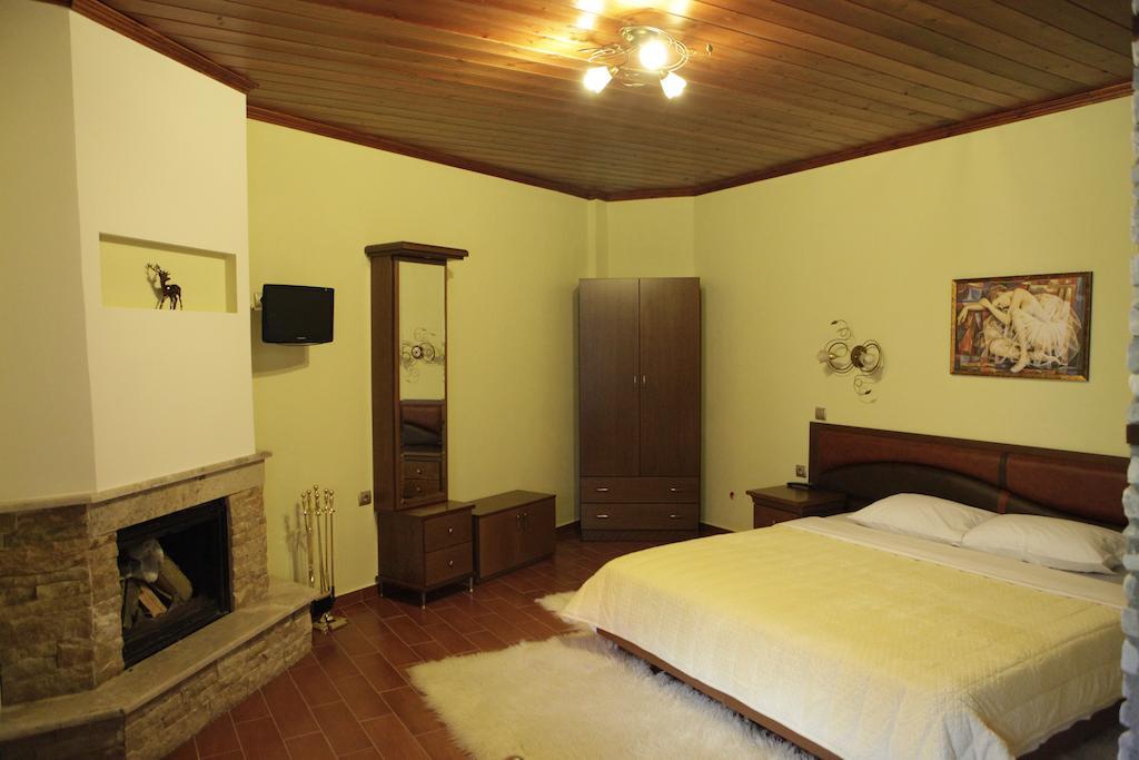 Appartement Xenonas Platia à Káto Loutrákion Extérieur photo